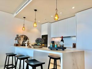 The Wave Panoramic Sea Views Valley Collection