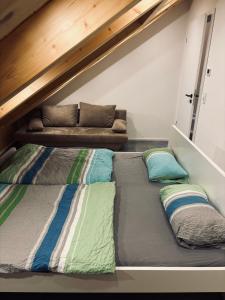 Holzliebe mit Donaublick