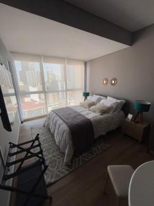 Modern Loft overlooking the Revolution Monument