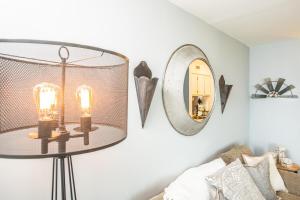 Smoky, Rustic and Relaxing Studio Views Pools Wifi