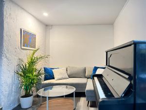 Spacious Apartment with 5 bedrooms and 2 bathrooms for 12 guest in Cracow Old Town