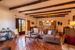 Casa com Piscina Privada em Palmela - Jardim & Estacionamento