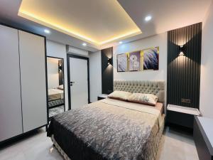 9 Modern Lux Fully Furnished Apartment