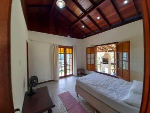 Chale no centro de Lumiar com água de nascente