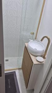 Beachfront in Gonzaga Full Kitchen and Garage