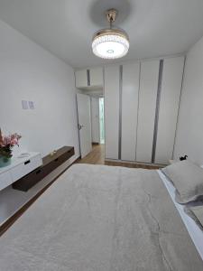 Beachfront in Gonzaga Full Kitchen and Garage