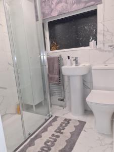 Semi detached quite location