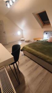 Chwilo Trwaj dom z jacuzzi, sauną i kominkiem z widokiem na góry Korbielów Pilsko