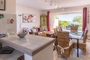 Mini Villa Kallisté - vue mer exceptionnelle sur la baie de Palombaggia