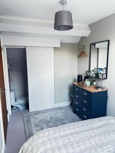 Bath City Centre Free Parking Free Breakfast Small Double Room Private Ensuite Bathroom