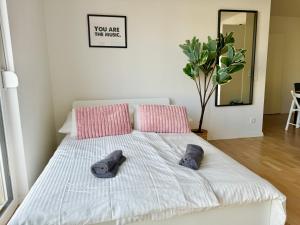 Modern Apartment with Balcony near Vienna