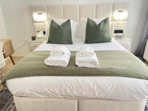 Beautiful condominium with jacuzzi