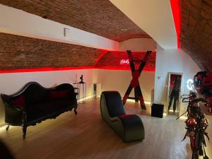 Suite de Luxe - Jacuzzi & Cave Secrète