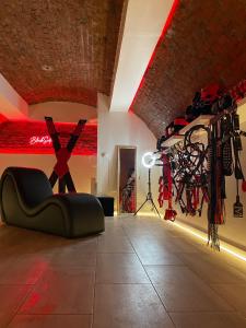 Suite de Luxe - Jacuzzi & Cave Secrète