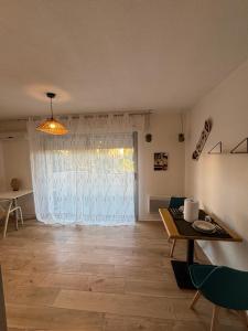 Studio climatisé avec parking Résidence sécurisée Agen