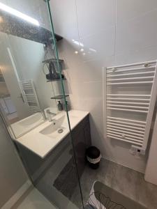 Studio climatisé avec parking Résidence sécurisée Agen