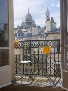 single room montmartre, balcon sacré coeur