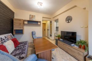 Budget Central Flat Near Market & Bus Station