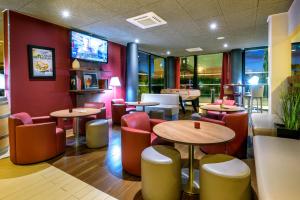 Hotels Campanile Toulouse Balma - Cite de l'Espace : photos des chambres