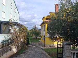 ME LIVING - Ferienhaus - Stadtnähe