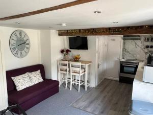 Pitfield Apartments