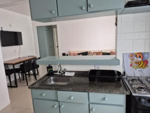 Apto moderno 1 dorm a 300m da praia