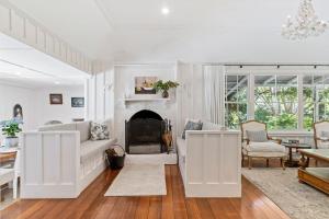 The White House Milton