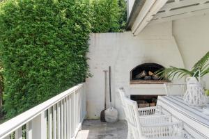 The White House Milton