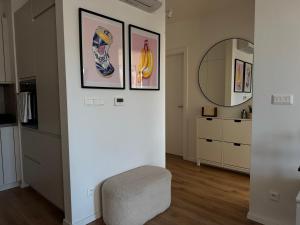 Chic & Cozy City Apartment near Nivy Station