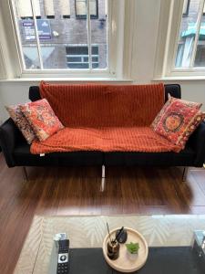 City Centre Apt, Prime location, Sleeps 3