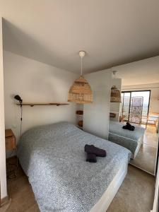 Domani Vencius - Cocon de bien-être à Vence avec vue mer, piscine et terrasse ensoleillée