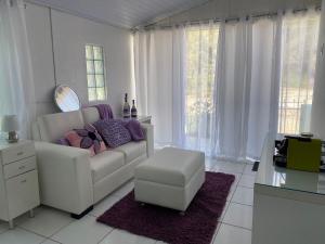 Anitápolis central -apartamento com jardim