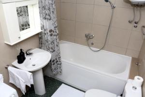 Modern 2-room Oasis in Old-town Belgrade