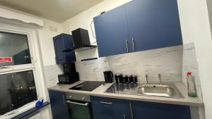 cosy double bedroom seconds near Eurostar