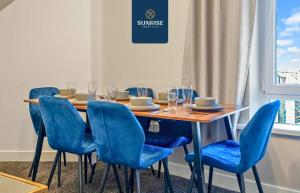 Law 2 - Newly Renovated Apartment, 4 Bedrooms, 2 Bathrooms, Fully Equipped, For More Info Ask SUNRISE SHORT LETS - ONLY 5 Mins to STANNERGATE Ports