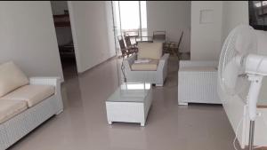 CASA CERCA a PLAYA NAPLO