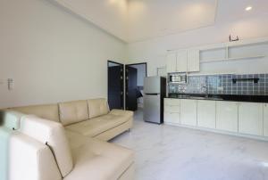 Nua Tone Pool Villa I Mountain View I Bangtao Beach