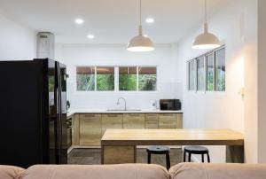 2,5BR Tropical Lakeview Villa I Bangtao Beach
