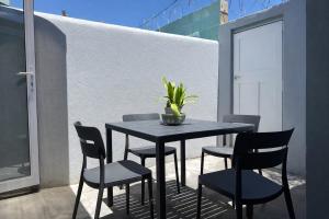 Entire 4-Bedroom House in Observatory