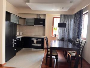 Dreaming & Silent City Apartment with Balcony & Parking