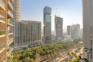 The Fitness Suite JVC - Pool View - Zaya Hameni