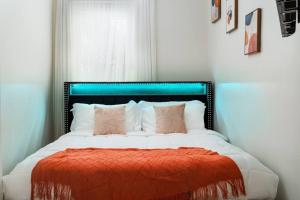 15 mins DT - HumboldtPark Gem - Sleeps 8 - FreePark