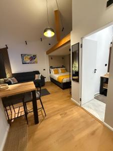 Cozy Cribs Rasnov - Terra Tiny houses retreat