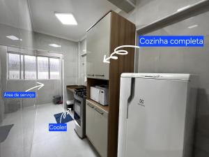 Apartamento com Ar-Condicionado a 150 m da Praia das Pitangueiras, Guarujá