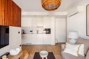 New studio in downtown Denia - 11 nights minimum