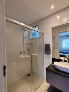 Apartamento 2quartos a 650m da praia com piscina