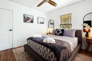 Newly Renovated 2Bedroom Haven with Private Garden