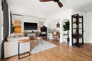 Newly Renovated 2Bedroom Haven with Private Garden