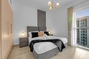 Yas Island - F1 Yas Marina Circuit & Ferrari World