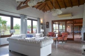 Casa de campo en club privado Benquerencia